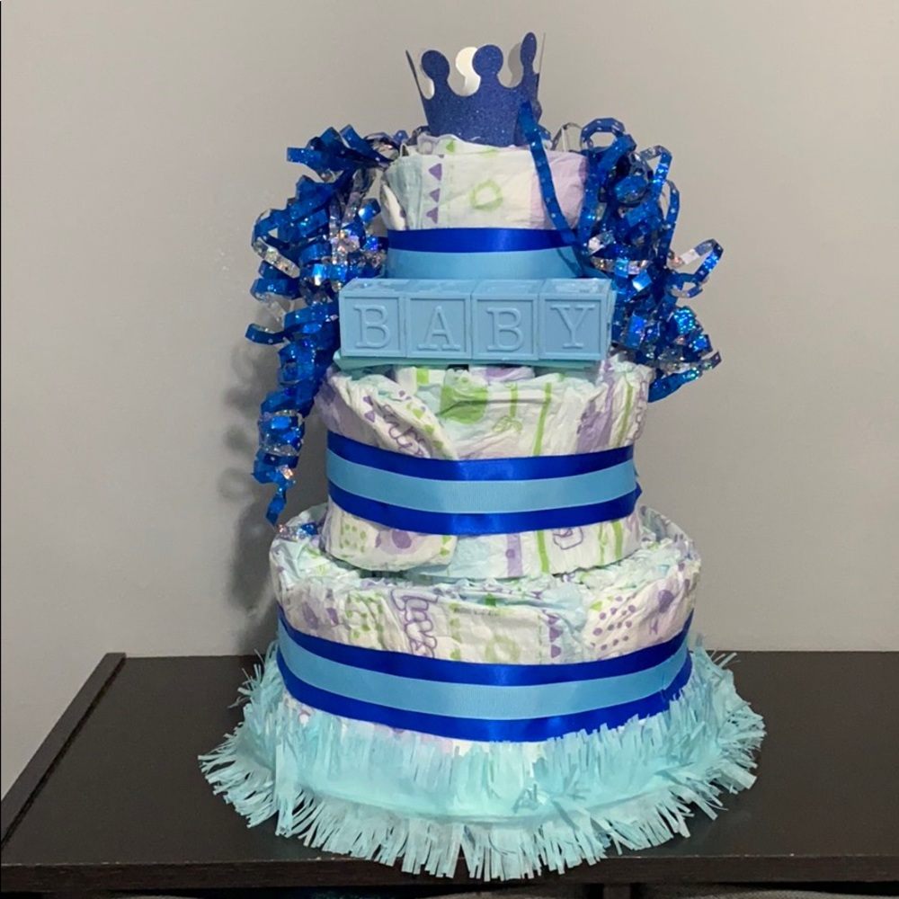Baby shower diaper cake